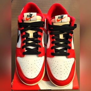 Mens Nike Dunks, Size 8, Red and White